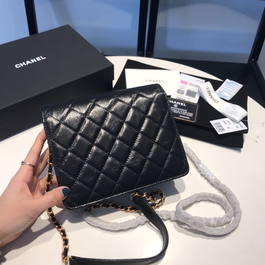 Chanel Oil Wax Cowhide Wallet On Chain