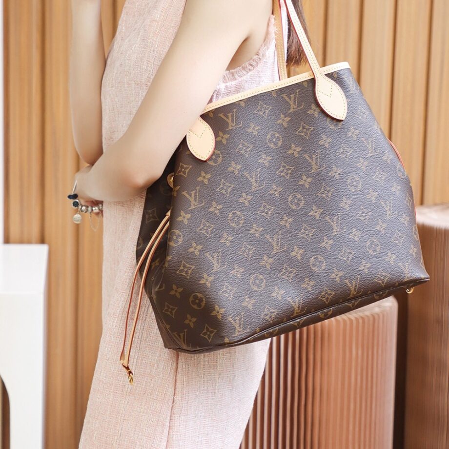 Louis Vuitton M40995 Neverfull MM Shopping Bag