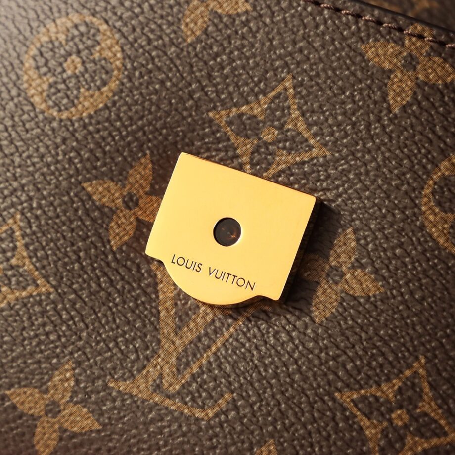 Louis Vuitton M45592 Passy Postman Chain Bag