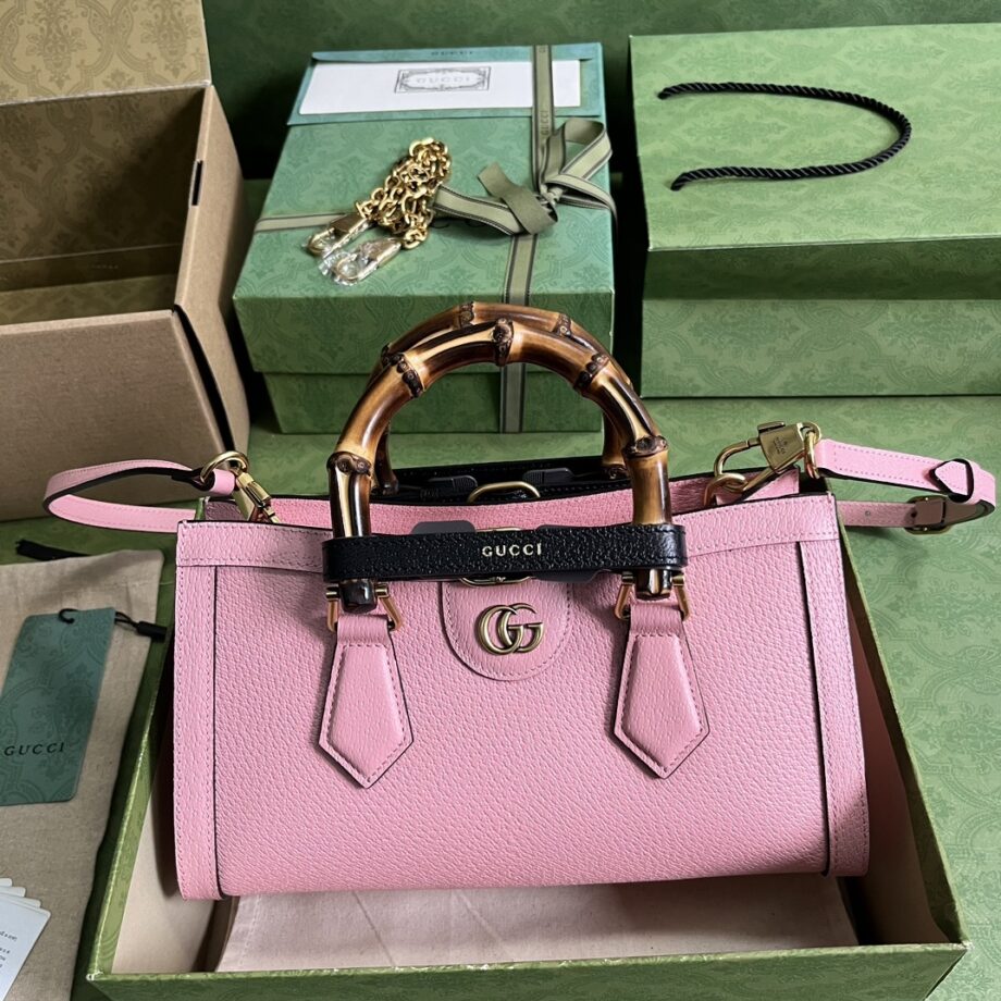 GUCCI 735153 Diana Small Shoulder Bag