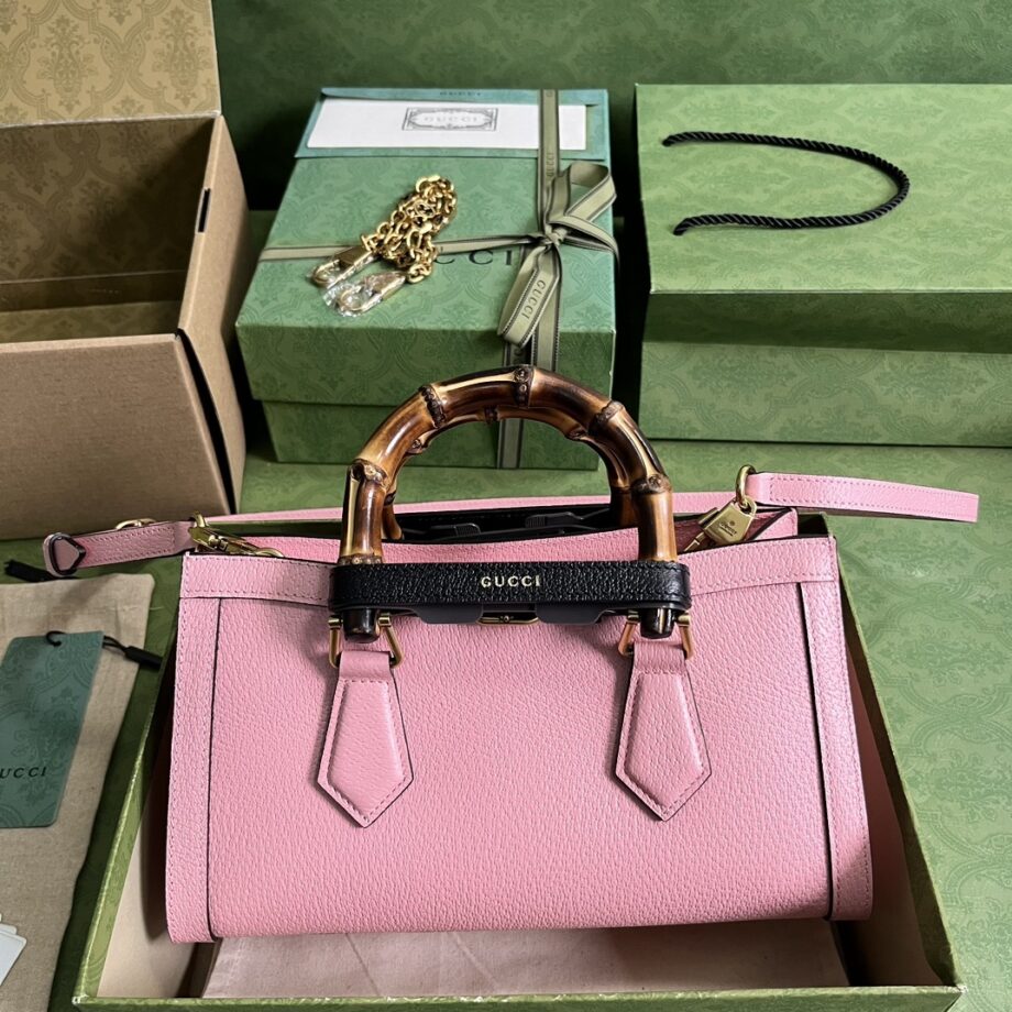 GUCCI 735153 Diana Small Shoulder Bag