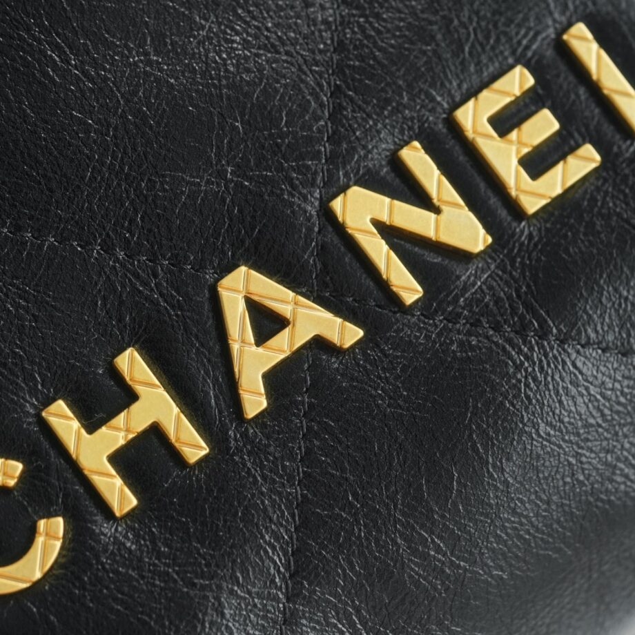 Chanel 23S Black Mini French Haas Calf Leather Pearl Chain Clause Chanel 22 Mini Handbag