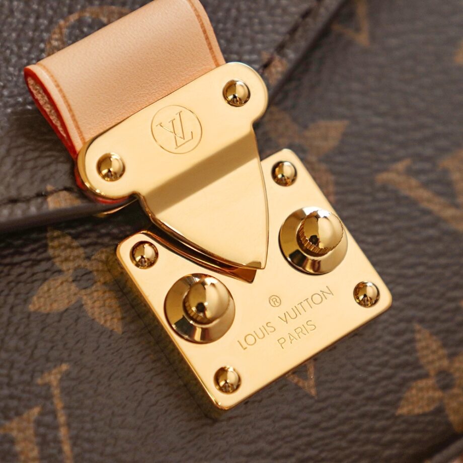 Louis Vuitton M46279 Pochette MéTis East West Bag