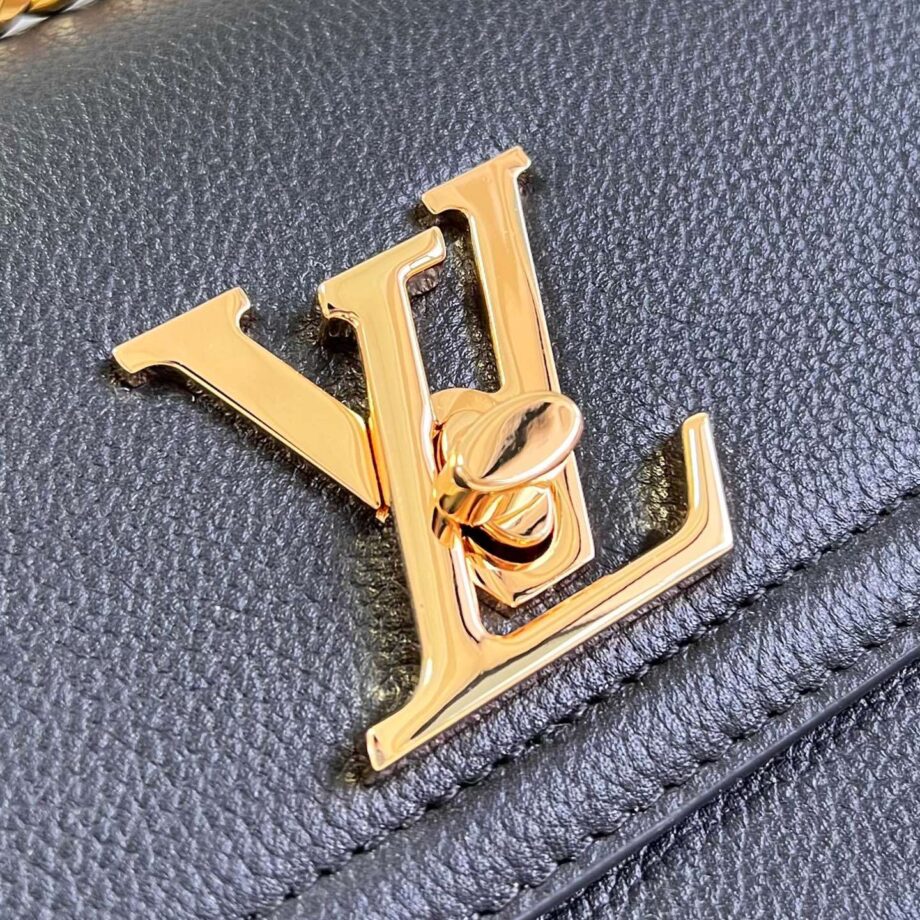 Louis Vuitton M22303 Lockme Chain East West Bag