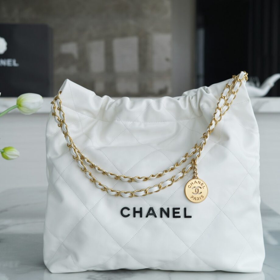 Chanel AS3261 Medium White Shiny Calfskin & Gold-Tone Metal Chanel 22 Handbag