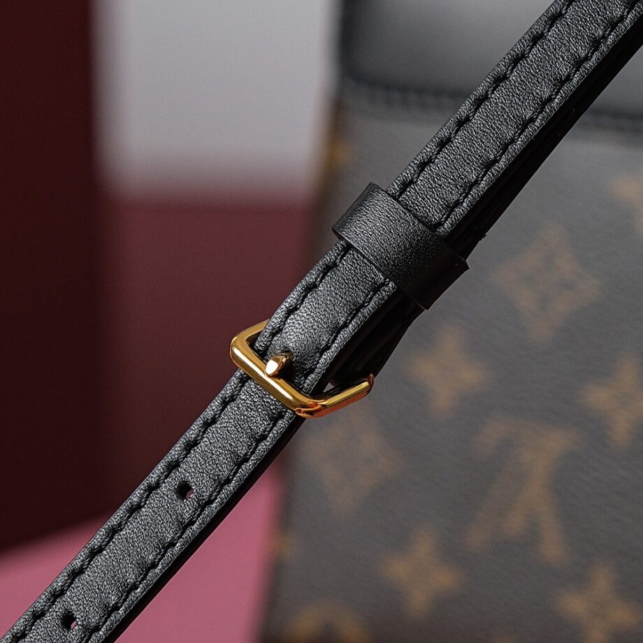 Louis Vuitton M44141 Locky BB