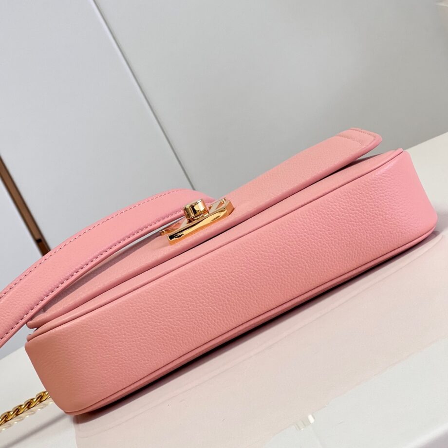 Louis Vuitton M22305 Pink Lockme East West Chain Bag