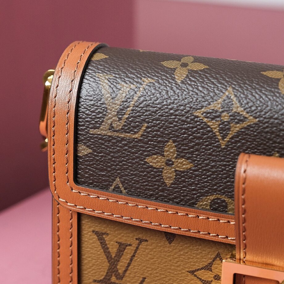 Louis Vuitton M46757 Dauphine East West