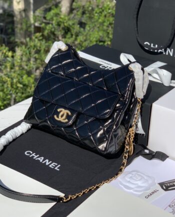 chanel black hobo handbag