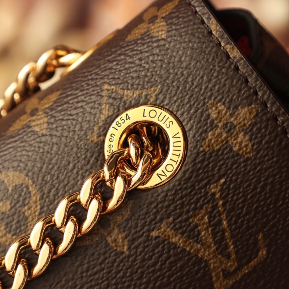 Louis Vuitton M45592 Passy Postman Chain Bag