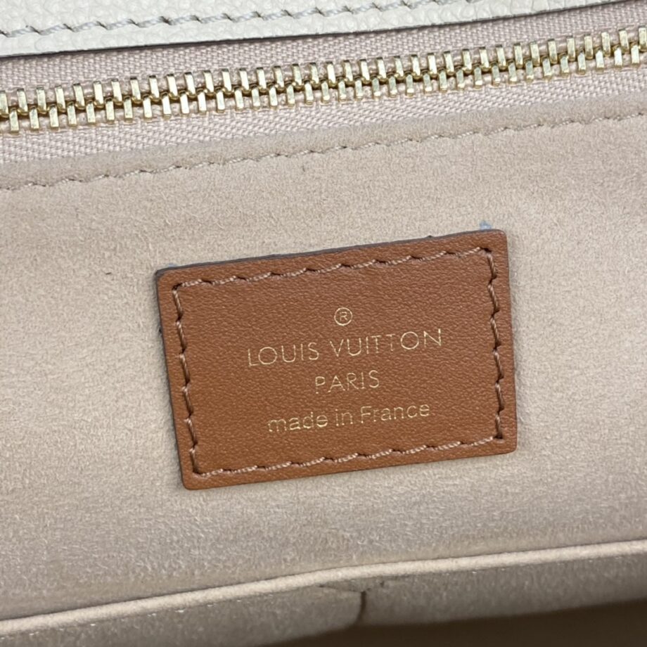 Louis Vuitton M44921 Milkshake White Onthego Gm Handbag