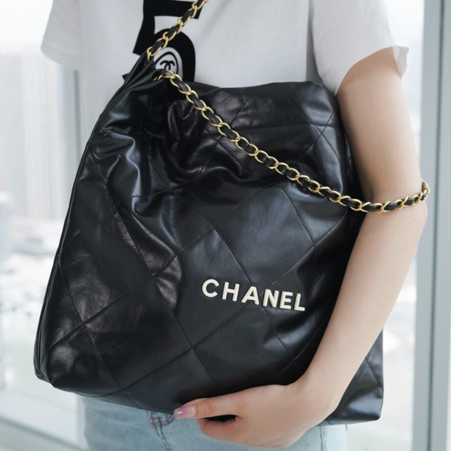 Chanel AS3261 Medium Black Shiny Calfskin & Gold-Tone Metal Chanel 22 Handbag