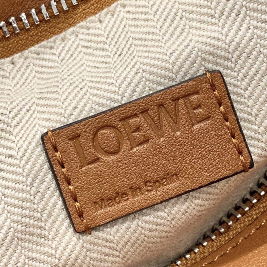 Loewe 588168 Small Puzzle In Soft Grained Calfskin