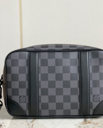 louis vuitton pochette kasai men's clutch