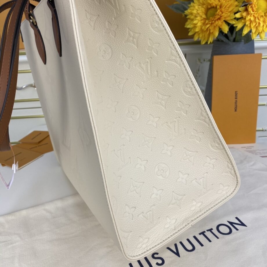 Louis Vuitton M44921 Milkshake White Onthego Gm Handbag