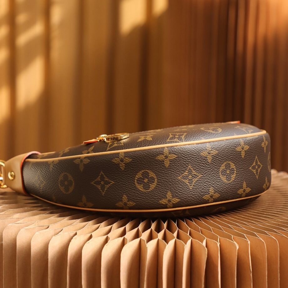 Louis Vuitton M81098 Half-Moon Baguette Loop Handbag