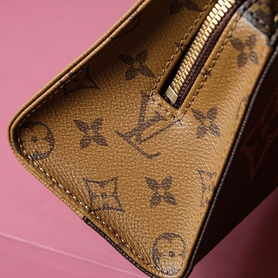 Louis Vuitton M46653 Onthego East West