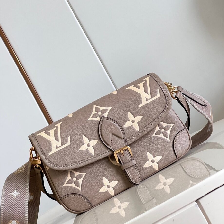 Louis Vuitton M46386 Tourterelle Gray / Cream Diane Satchel Bag